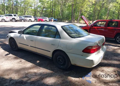 2000 Honda Accord 2.3 Lx from USA, damaged, VIN JHMCG5641YC040581